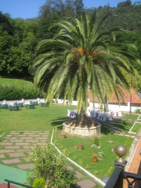 Hotel La Terraza De Puente Viesgo Eksteriør billede