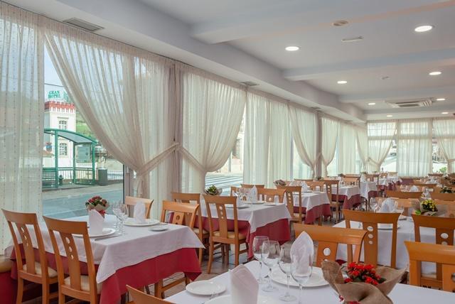 Hotel La Terraza De Puente Viesgo Eksteriør billede