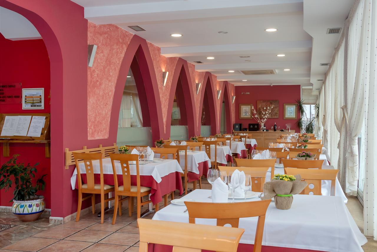Hotel La Terraza De Puente Viesgo Eksteriør billede